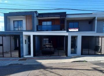 Casa · 122m² · 3 Quartos · 2 Vagas · Sobrado à venda no bairro Saguaçu - Joinville/SC