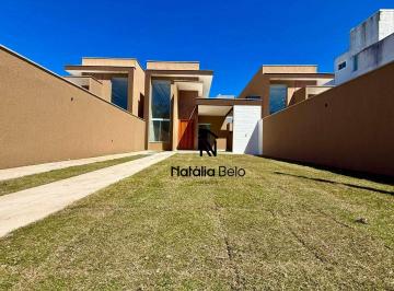 ac6ae2ffea7e466e20dee888a69e8d5d7f506bd5 · Casa não geminada com quintal em localização nobre
