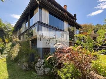 Casa · 228m² · 3 Quartos · 2 Vagas · Casa à venda no bairro Sambaqui - Florianópolis/SC