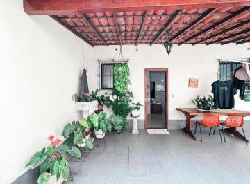 295afa2bd4220cbf21d1922a47c02698eabae41b · Casa Duplex rua Gurupi entre Beijo Beijo e Planalto do Chopp com edicula e vaga para 4 carros