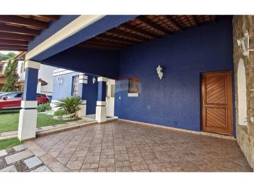 Casa · 310m² · 3 Quartos · 4 Vagas · Casa no condomínio Residencial da Serra para venda com 3 quartos, sendo 1 suíte, 310m²