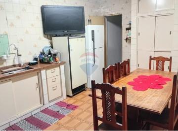 Casa · 152m² · 6 Quartos · 2 Vagas · Residência Ampla em Vila Maria – Ótima Oportunidade