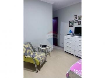 Casa · 100m² · 3 Quartos · 2 Vagas · Encantadora casa no Jardim Paraíso, 3 dormitórios!