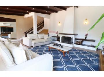 Casa · 294m² · 3 Quartos · 5 Vagas · Sobrado com 3 Quartos à venda, 294m² - Parque Palmas do Tremembé
