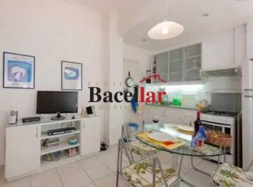 Apartamento · 40m² · 1 Quarto · Apartamento : / Residencial / Copacabana