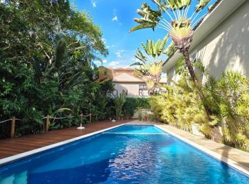 Imagem do Imóvel · Casa com piscina em condomínio fechado à venda com 4 suítes, 250m² e 3 vagas