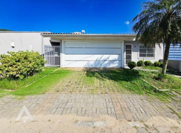 Casa · 194m² · 3 Quartos · 2 Vagas · Casa com 3 suítes à venda por R$ 910.000,00 - Bairro Garcia - Blumenau/SC