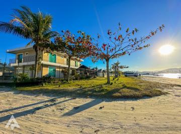 Casa · 304m² · 5 Quartos · 4 Vagas · Casa com 304,57m² frente mar à venda por R$ 10.000.000,00 - Bairro Enseada Encantada - Porto Belo/SC
