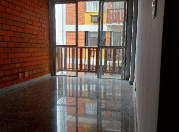 ga6ngts2owzingq0ztcxyti1_md · Apartamento a venda com 2 quartos na Montevideu. Piso em granito. Lazer.