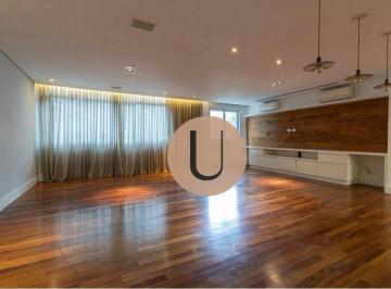 51bd5abe119cb30b16ffbbc93a6fb4ddec3b093a · Apartamento reformado com 134?m², suíte master, ambientes integrados e ótima localização