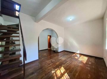 cde66c86c68618605db280f4e1184f9db2a6e455 · Casa à venda com 4 Quartos sendo 2 Suítes, 183 m² por R$ 890.000 - Grajaú - RJ