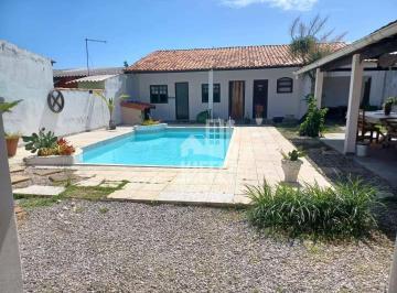 1a274df99b6c586df184de0bfbad9e286d81cc26 · Casa com 4 quartos para alugar, 267 m² por R$ 3.308/ano - Cordeirinho - Maricá/RJ