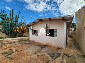 Casa · 120m² · 3 Quartos · 3 Vagas · Casa em Terreno único próximo do Terminal Júlio de Castilho