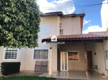 Casa · 130m² · 3 Quartos · 2 Vagas · Sobrado com suíte, área Gourmet