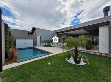 Casa · 174m² · 3 Quartos · 4 Vagas · Casa em Terreno Único - Suíte - Área Gourmet - Piscina