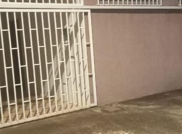 Casa de 3 quartos, Brasília · CASA ASA NORTE-DESOCUPADA - FRENTE AO CEUB -3 QUARTOS - DE ESQUINA - VAZADA - ÓTIMA LOCALIZAÇÃO.