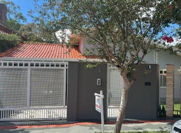 Casa de 4 quartos, Londrina · JARDIM MEDITERRÂNEO