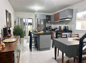 Casa de 3 quartos, Guarulhos · Casa com 3 quartos, 300 m² terreno à venda em Macedo