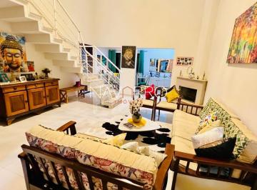 1 · Casa de condomínio com 341 m², 4 quartos sendo 3 suítes à venda no Granja Olga.