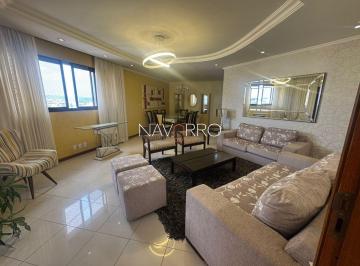 1 · Apartamento com 180 m², 3 quartos sendo 3 suítes à venda no Centro.