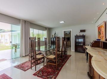 Casa de 5 quartos, Brasília · QI 08 - TERRENO: 1.776M² - CASA 500M² - VENDA - 5 SUÍTES - 2 VAGAS - FINANCIA - PERMUTA*