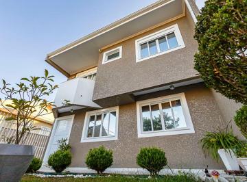 Casa de 3 quartos, Curitiba · Sobrado Triplex à venda, 3 quartos, 1 suíte, 2 vagas, 220m², Lindóia, Curitiba, Paraná.
