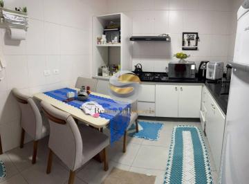 Casa · 84m² · 2 Quartos · 1 Vaga · CASA 2 dormitórios, Cozinha planejada, corredor lateral, 1 vaga.