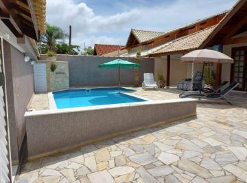 Casa de 3 quartos, Peruíbe · Casa à 160m do mar com piscina em Peruíbe - R$ 1.080.000,00.