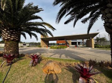 Pórtico · Marina Del Faro: Onde a Lagoa Encontra o Seu Estilo de Vida