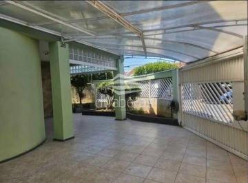 Casa · 285m² · 5 Quartos · 4 Vagas · Uma Casa, no Jardim das Indústrias.