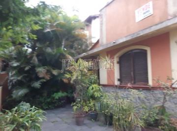 Foto 01 · Imperdível oportunidade: Casa à venda no Centro de Poá-SP com 2 quartos, 2 salas, 2 banheiros, 12 va