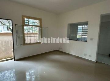 Casa · 240m² · 4 Quartos · 4 Vagas · Ideal p renda!!!! Rendimento de R$11 mil reais !!! Metrô!!! Quintal!!!