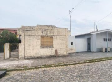 Foto 01 · Casa - Tapes