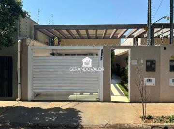 Casa · 92m² · 2 Quartos · 2 Vagas · Uma quadra da av. Bandeirantes - Oportunidade