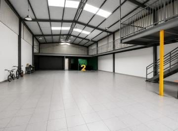 Comercial · 432m² · Galpão Comercial para Locação em São Paulo-SP, Jardim da Glória 432m², 2 Banheiros Agende sua visita