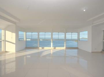 Apartamento · 555m² · 7 Quartos · Cobertura comercial à venda no Centro em Balneário Camboriú.