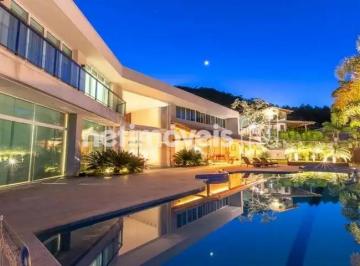 Casa · 1400m² · 6 Quartos · 6 Vagas · Excelente casa no Ville de Montagne