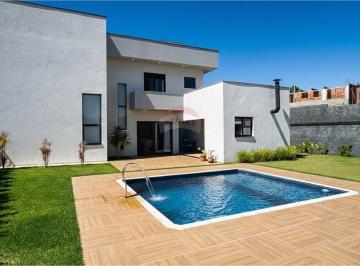 Casa · 273m² · 4 Quartos · 6 Vagas · Casa Alto Padrão à venda com 3 suítes no Residencial Lagos de Jarinu - Jarinu-SP.