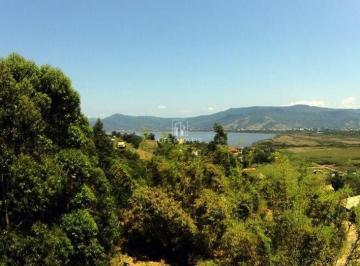 Foto 01 · Terreno 3.013m² à venda em Garopaba/SC na Praia da Ferrugem com vista para lagoa