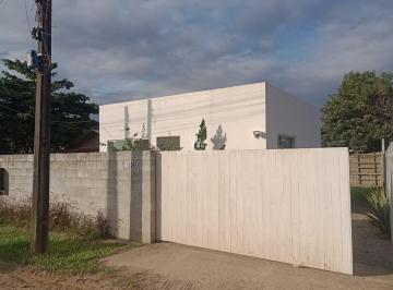 Foto 01 · Casa à Venda em Garopaba Próxima à Ferrugem – 2 Dormitórios em Terreno de 360 m²