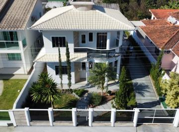 Foto 01 · Casa alto padrão à venda em Paulo Lopes com 5 quartos e espaço gourmet completo
