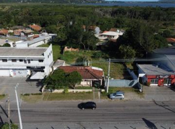 Casa · 80m² · 2 Quartos · 2 Vagas · Casa para alugar em Garopaba/SC com terreno de 1.232m² para uso comercial ou residencial