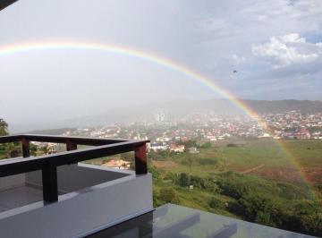 Foto 01 · Casa alto padrão à venda em Garopaba/SC no Ferraz com vista para o mar e mobiliada