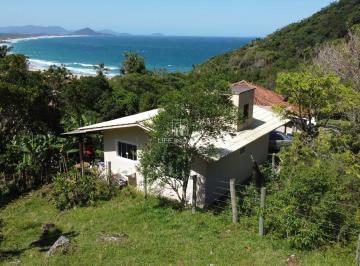 Foto 02 · Casa à venda na Gamboa com vista para o mar e deck a 350m da praia