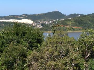 Foto 01 · Terreno 3.367m² à venda em Garopaba/SC no Macacu com potencial de valorização