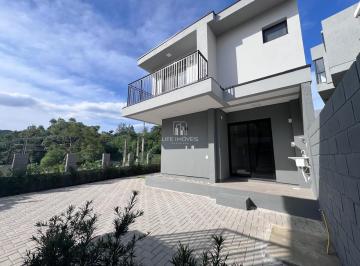 Casa · 73m² · 2 Quartos · 1 Vaga · Sobrado à venda em Garopaba/SC no Ambrósio com 2 quartos e vaga
