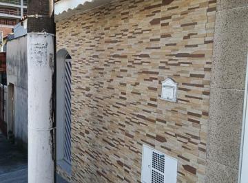Comercial · 90m² · Casa comercial na Rua Capitão Ferraiuolo, N. 251 • 90 m²