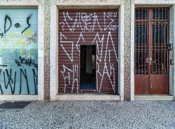 Comercial · 90m² · Loja na Rua Capitão Avelino Carneiro, N. 451 • 90 m²