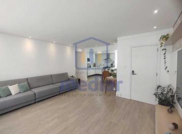 Apartamento · 92m² · 2 Quartos · 1 Vaga · Lindíssimo apartamento, reformado e mobiliado, 2 dormtórios com 1 suíte a 150 metros da Praia do