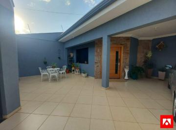 Casa · 200m² · 4 Quartos · 3 Vagas · Casa com 4 quartos, 1 suíte e 3 vagas no Residencial Furlan em Santa Bárbara d'Oeste 